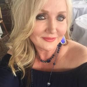 Meet your Posher, Michele